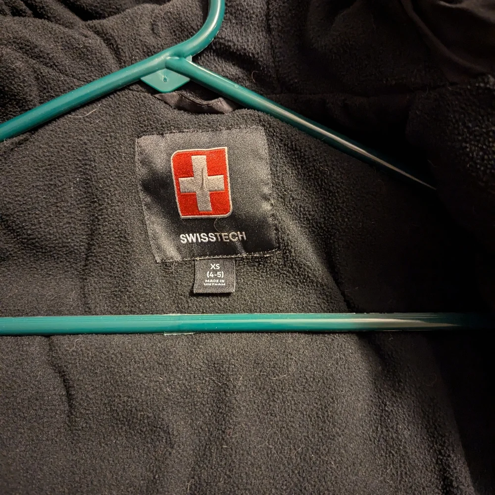 Boys Size 4/5 Winter Coat - Picture 3 of 7